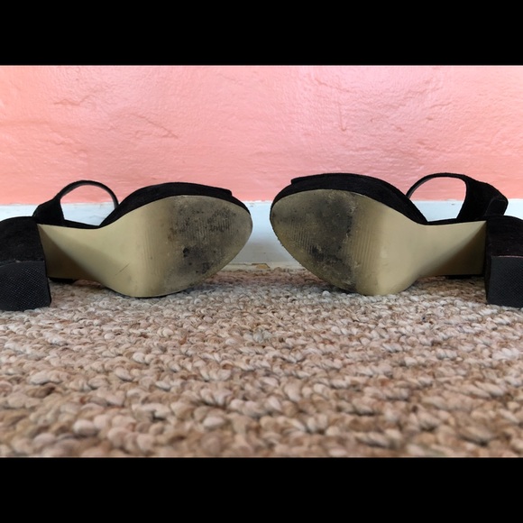 🌺Velvet black Steve Madden platforms - Picture 7 of 7